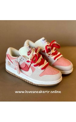 Nike Dunk Swoosh pink