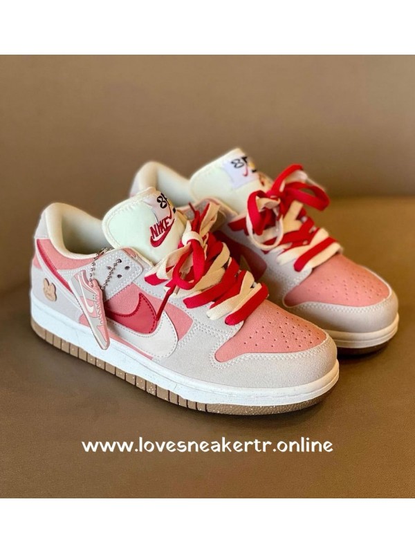 Nike Dunk Swoosh Pink